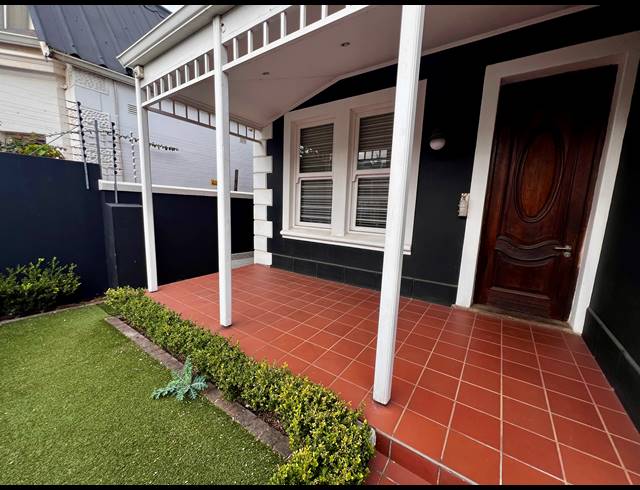 4 BEDROOM FREESTANDING FOR SALE IN WINDERMERE